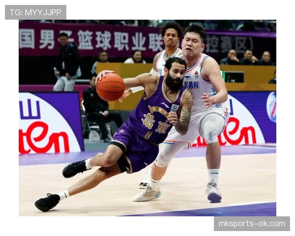 篮球补篮规则解析：如何界定合法的二次进攻得分
